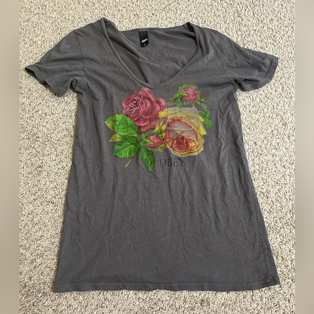 Obey Gray V-Neck Tee Pink Yellow Rose Graphic Floral Cotton Size Medium Women's